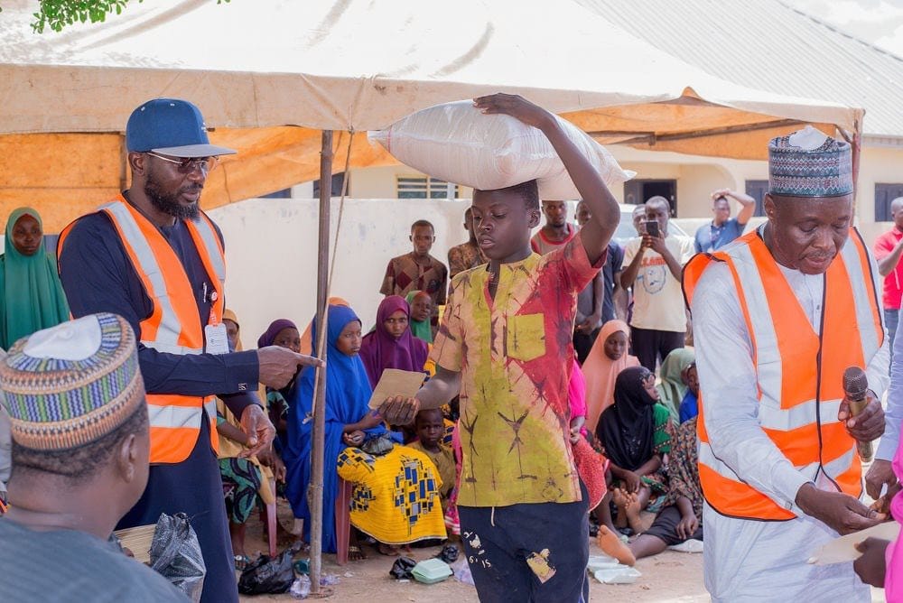 Mainstream Energy Ltd. donates cash, relief materials to Mokwa flood victims